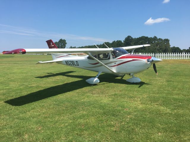 Cessna Skylane (N528LD)