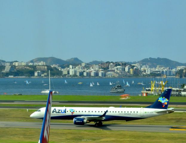 Embraer ERJ-190 (PR-AYK)