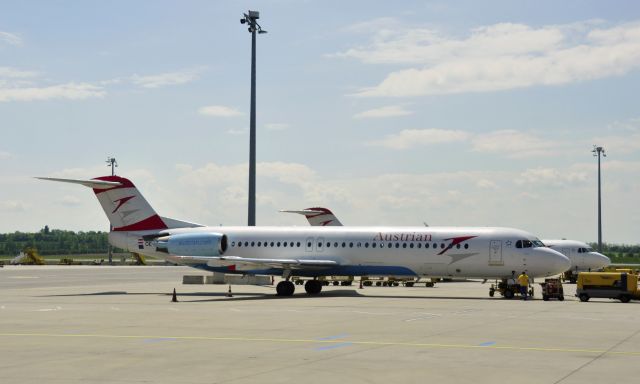 Fokker 100 (OE-LVE) - Austrian Airlines Fokker F100 OE-LVE in Vienna 