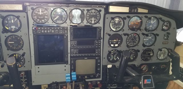 Piper Navajo (N10CB) - Panel 2