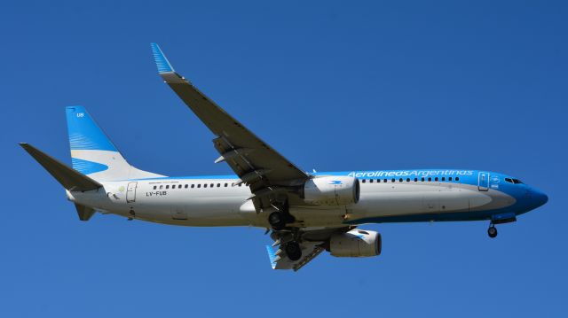 Boeing 737-800 (LV-FUB)