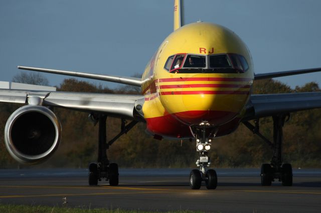 Boeing 757-200 (G-BMRJ)