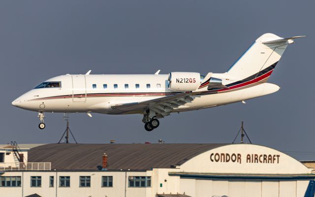 Canadair Challenger (N212QS)