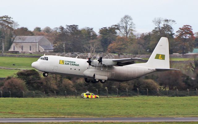 Lockheed C-130 Hercules (P4-LAS) - lynden air cargo l-100-30 p4-las dep shannon 20/10/18.