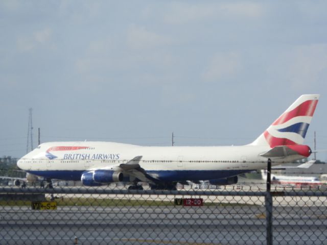 Boeing 747-400 (G-CIVN)
