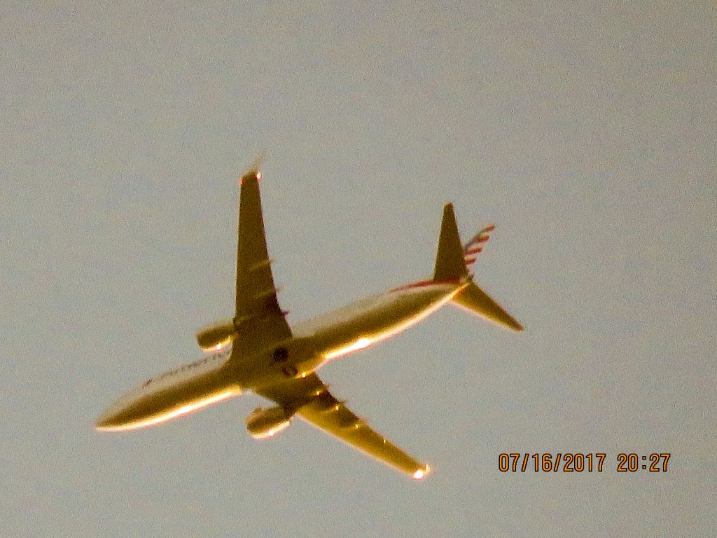 Boeing 737-800 (N925NN)