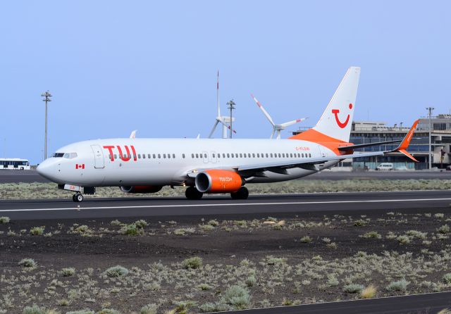 Boeing 737-800 (C-FLSW)