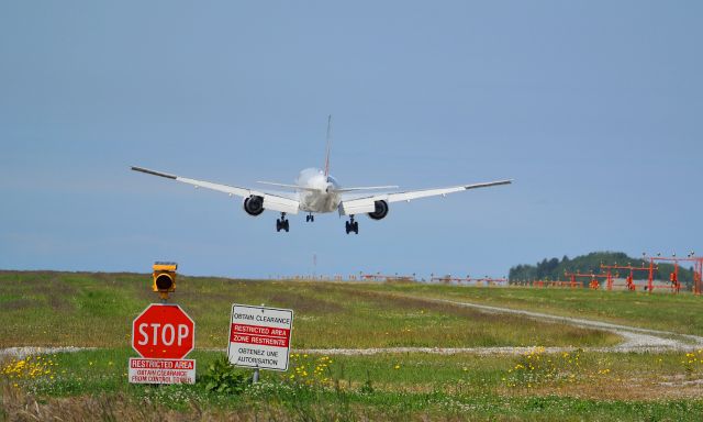 Boeing 777-200 (F-GSPA) - 26R