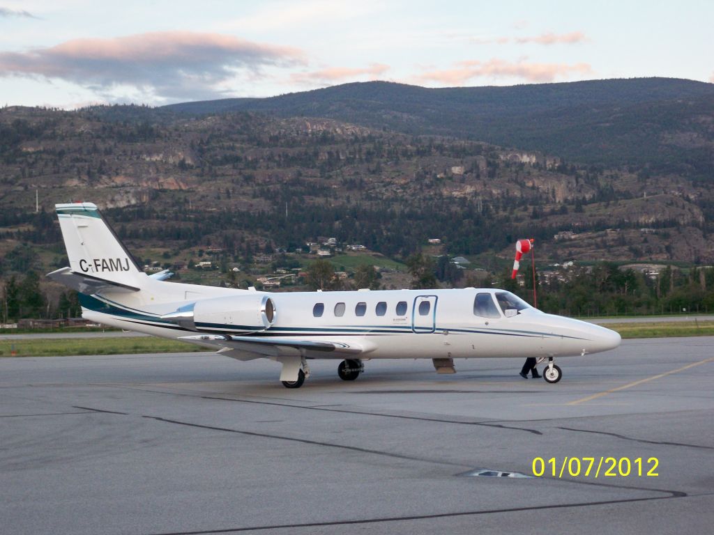 Cessna Citation II — - PENTICTON REGIONAL AIRPORT CANADA YYF - Cessna 550 Citation II