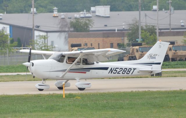 Cessna Skyhawk (N5288T) - AirVenture 2014