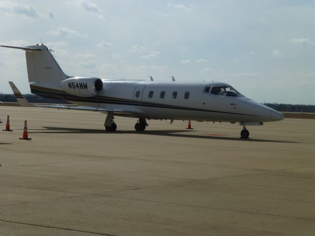 Learjet 25 (N54NW)