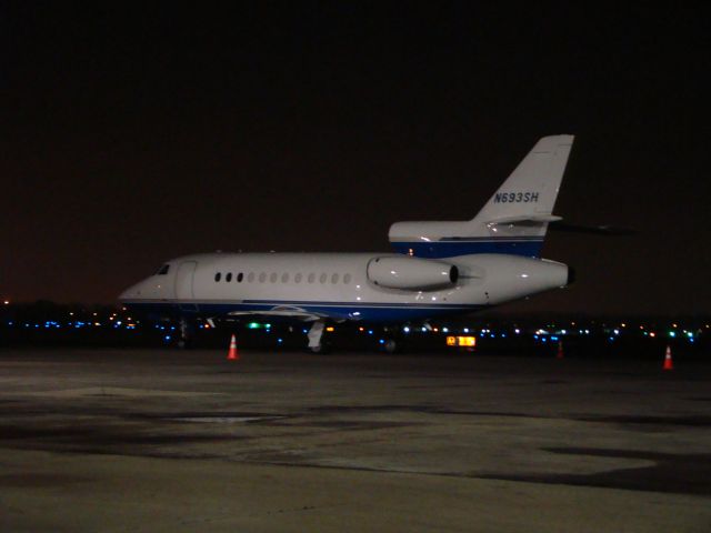 Dassault Falcon 900 (N693SH) - Falcon Jet