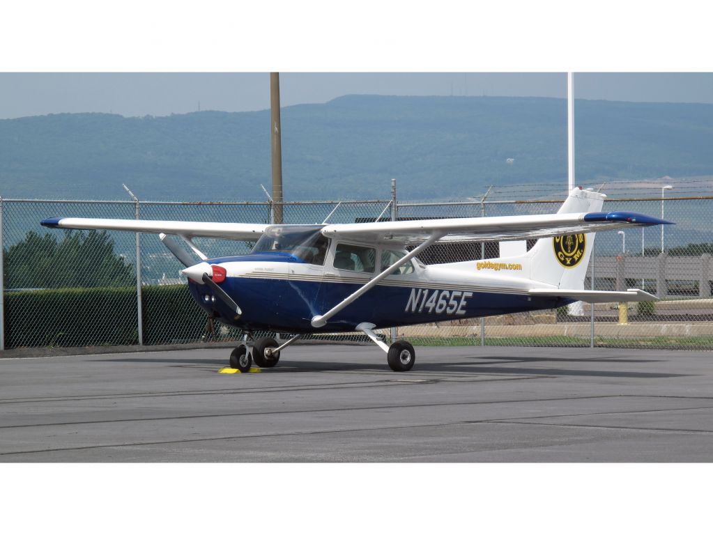 N1456E — - Nice paint job.