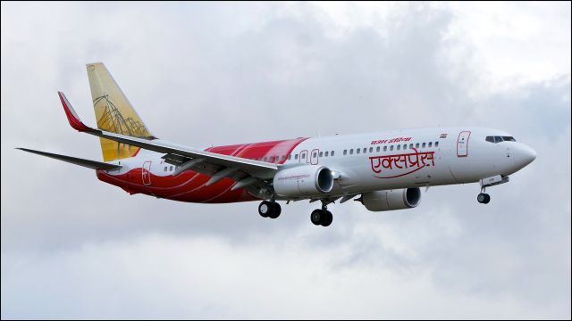 Boeing 737-800 (VT-GHK) - BOE577 on final to Rwy 16R during a C1 flight from KBFI on 9.11.18. (B737-86N(WL) (ln 7149 / cn 43902).