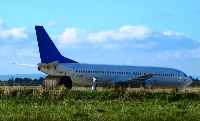 BOEING 737-400 (LN-BRQ) - Sad ending for this old bird.