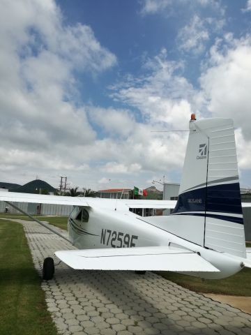 Cessna Skylane (N7259E)