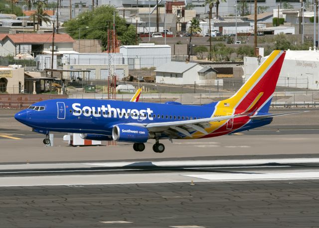 Boeing 737-700 (N925WN)