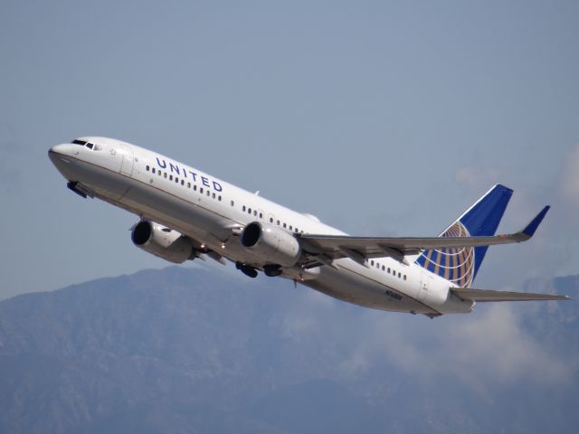 Boeing 737-800 (N76504) - Los Angeles Airport March 2014. 3/30/14