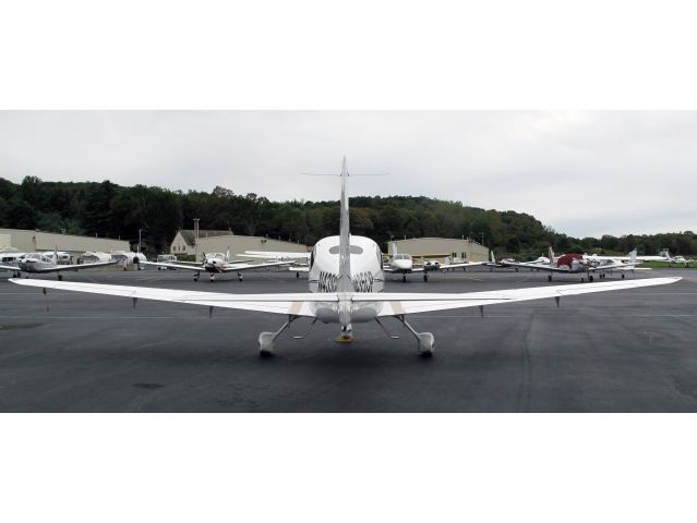 Cirrus SR-22 (N435CP) - A Cirrus at Danbury CT.