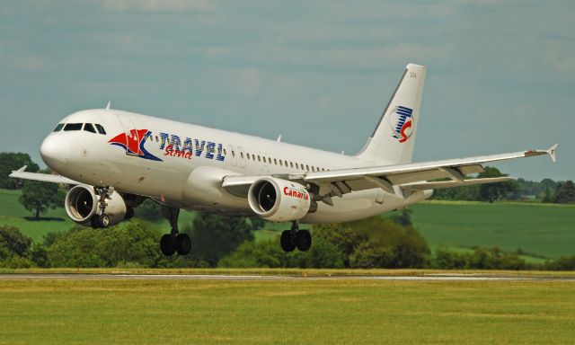 Airbus A320 (YL-LCE)