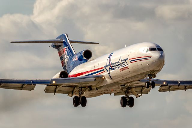 BOEING 727-200 (N395AJ)