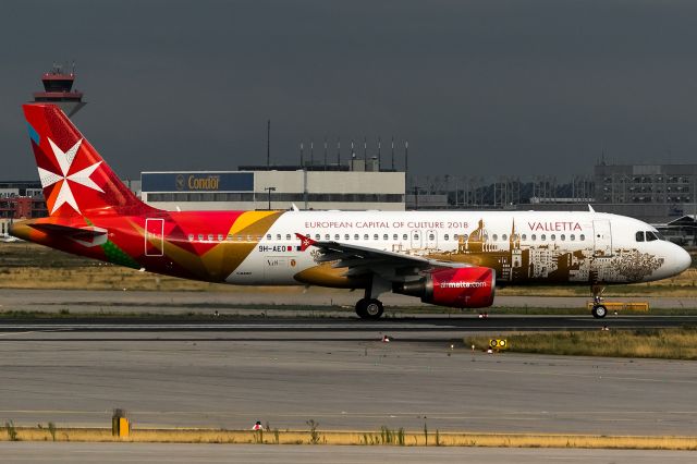 Airbus A320 (9H-AEO) - evening