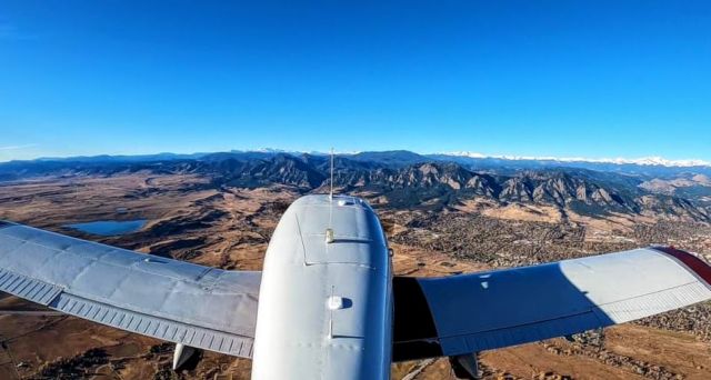 Piper Cherokee (N9167W) - Westbound over Boulder, Colorado
