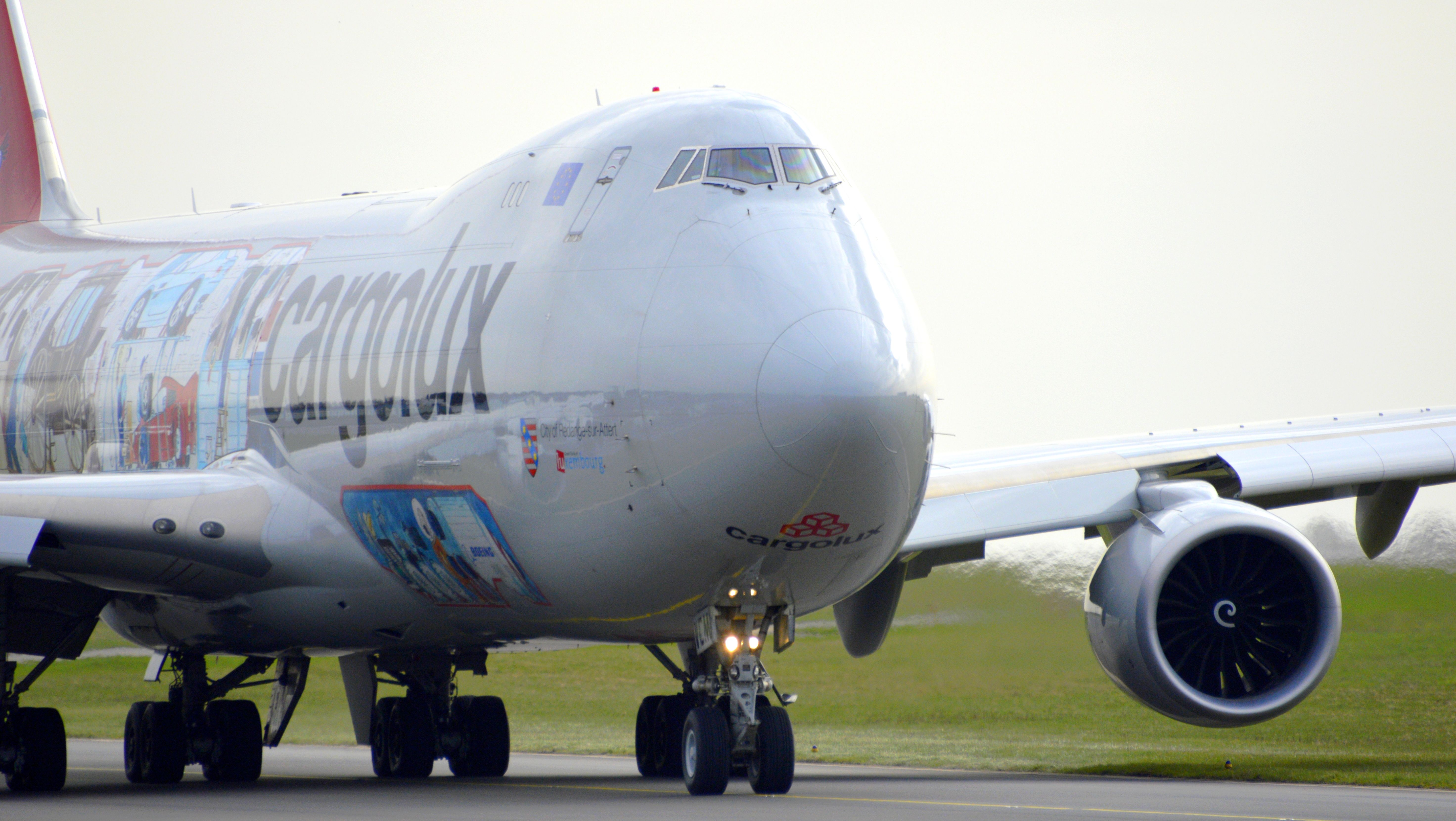 BOEING 747-8 (LX-VCM)