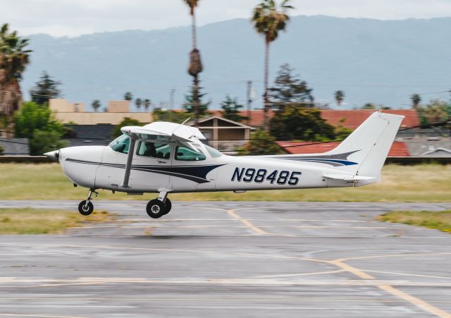 Cessna Skyhawk (N98485)