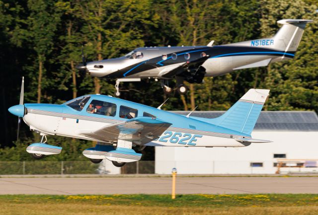 Piper Cherokee (N8262E)