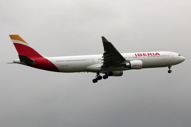 Airbus A330-300 (EC-MAA)