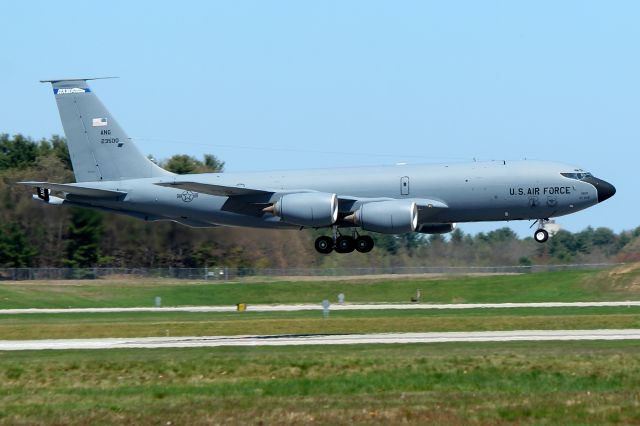 62-3500 — - Pack 82 landing during some pattern work