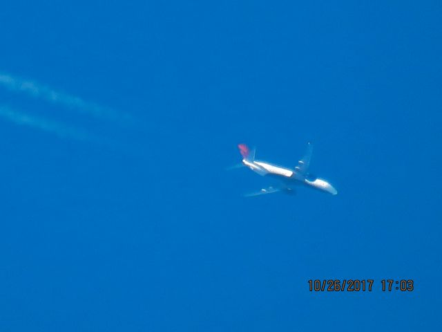 Boeing 737-800 (N3732J)