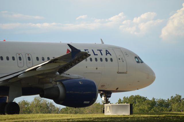 Airbus A320 (N310NW)