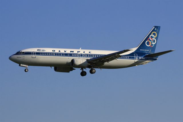 BOEING 737-400 (SX-BKG)
