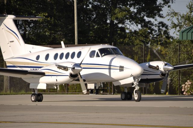 Beechcraft Super King Air 200 (N682DR)