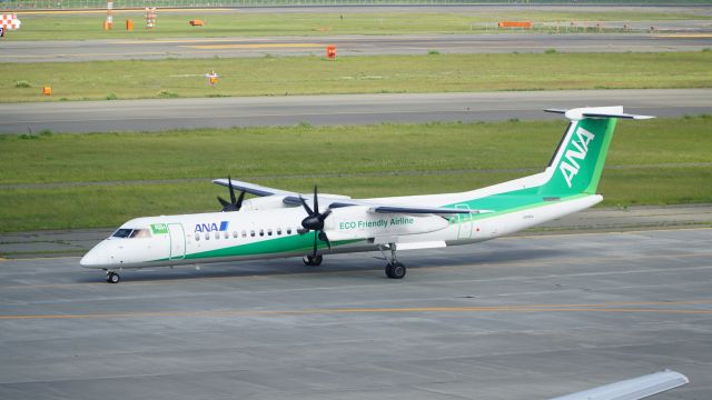 de Havilland Dash 8-200 (JA856A) - ECOジェット