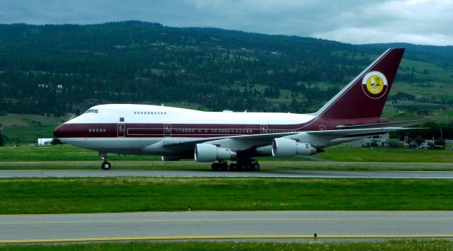 BOEING 747SP (VP-BAT) - Rare bird into Kelowna