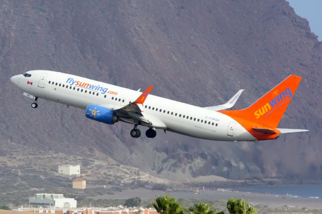 Boeing 737-800 (C-FWGH) - Tenerife Surbr /03/09/2017