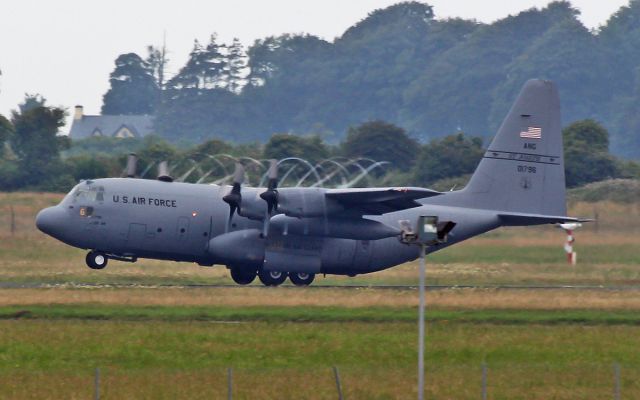 Lockheed C-130 Hercules (90-1796) - usaf missouri ang c-130h 90-1796 dep shannon 24/7/14.