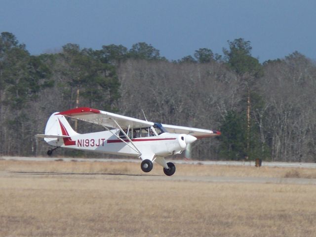 Grumman Tr2 (N193JT) - Touch-n-go on 19 at Lone Star.