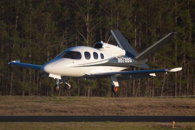 Cirrus Vision SF50 (N678BG)