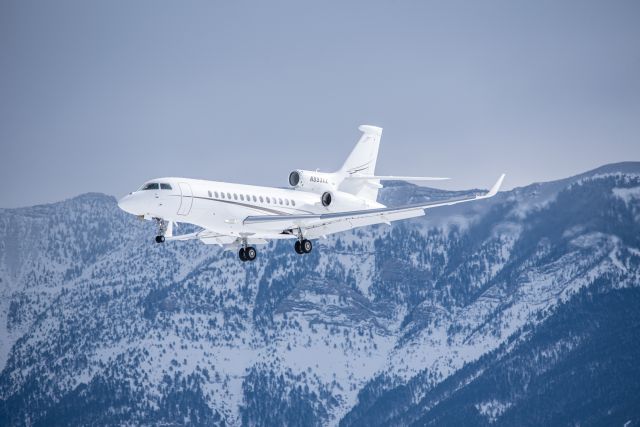 Dassault Falcon 7X (N993XZ) - Dassault Falcon 7x on final into KBZN