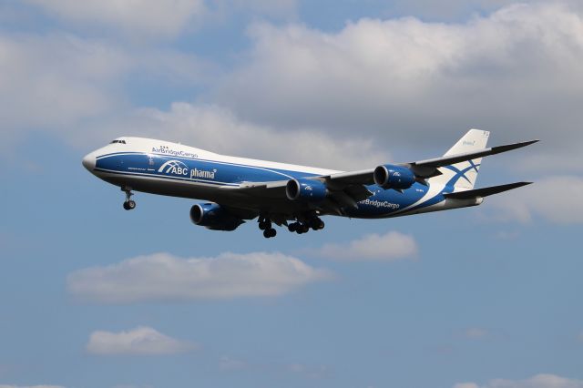 BOEING 747-8 (VQ-BFU)