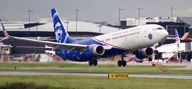 Boeing 737-900 (N265AK)