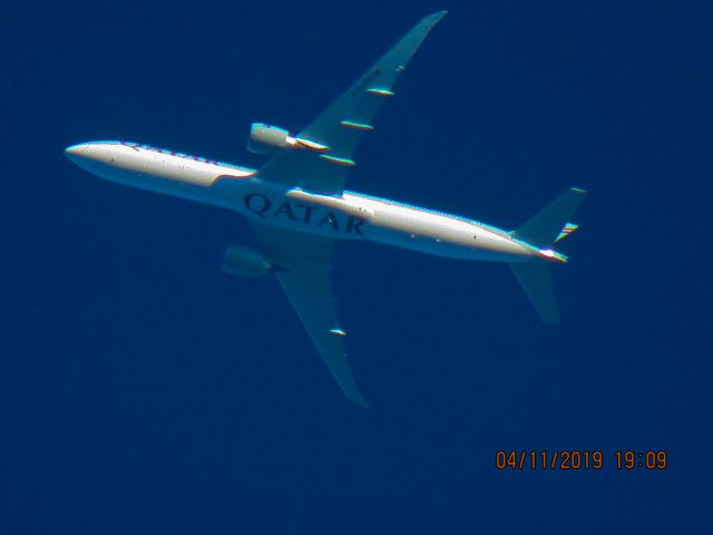 BOEING 777-300ER (A7-BEM)