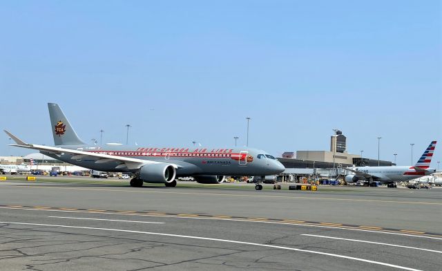 Airbus A220-300 (C-GNBN) - TCA - Trans Canada  A220-300 Special Livery 05/11/23