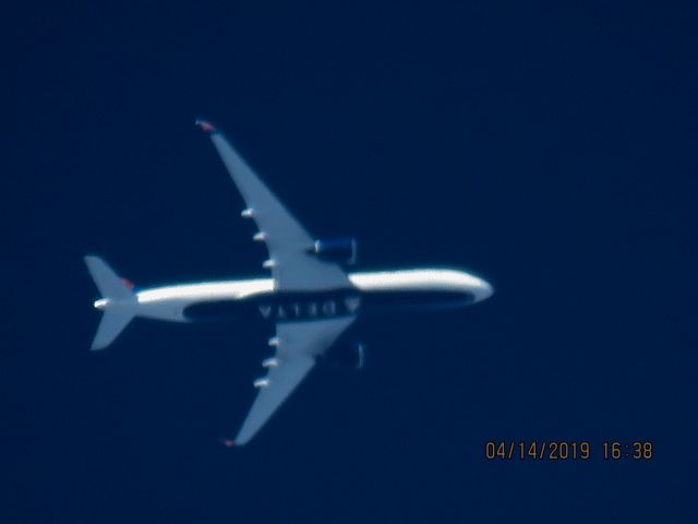 Airbus A350-900 (N512DN)