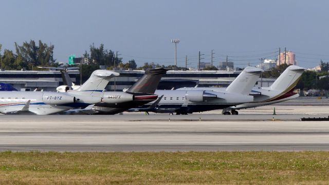 Canadair Challenger 350 (PT-BYZ)