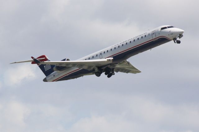 Canadair Regional Jet CRJ-700 (N706PS) - US Air Flight 2224 operated by PSA (N706PS) departs Sarasota-Bradenton International Airport enroute to Charlotte-Douglas International Airport
